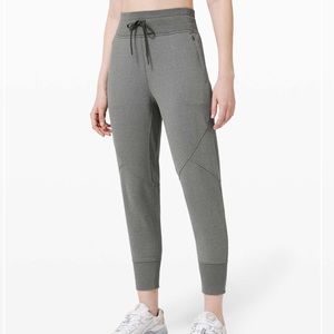 Lululemon Metro Miles Joggers